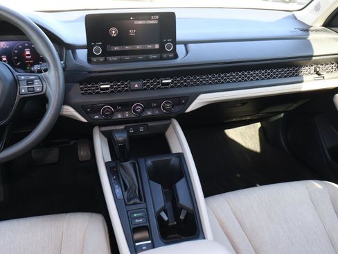 Used 2023 Honda Accord EX image 11