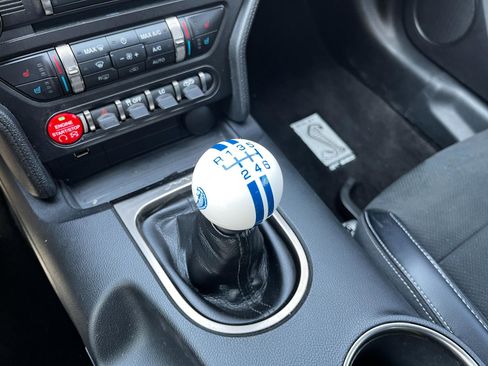 Used 2016 Ford Mustang Shelby GT350 w/ Technology Package image 39