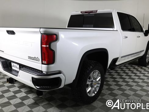 Used 2024 Chevrolet Silverado 2500 High Country w/ Technology Package AWD/4WD image 5