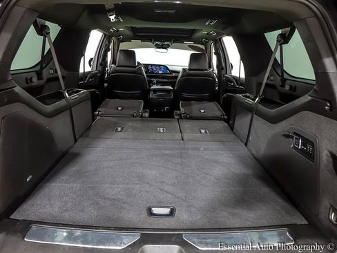Used 2022 Cadillac Escalade ESV Premium Luxury AWD/4WD image 33
