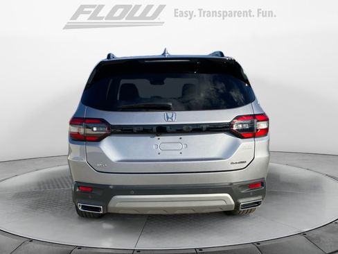 Certified 2023 Honda Pilot Touring image 8