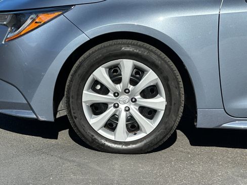 Used 2025 Toyota Corolla LE image 23