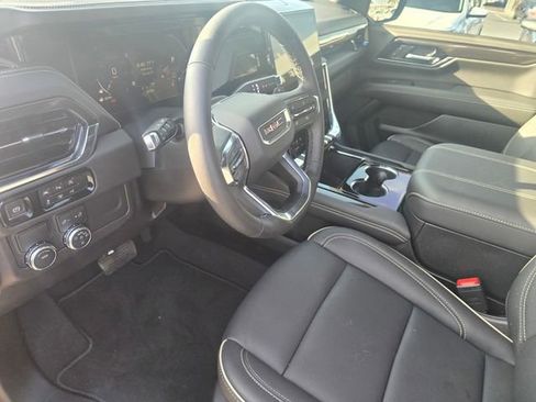 Used 2026 GMC Yukon XL Elevation image 21