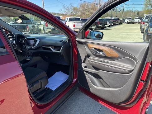 Used 2019 GMC Terrain SLE w/ Driver Convenience Package FWD image 38