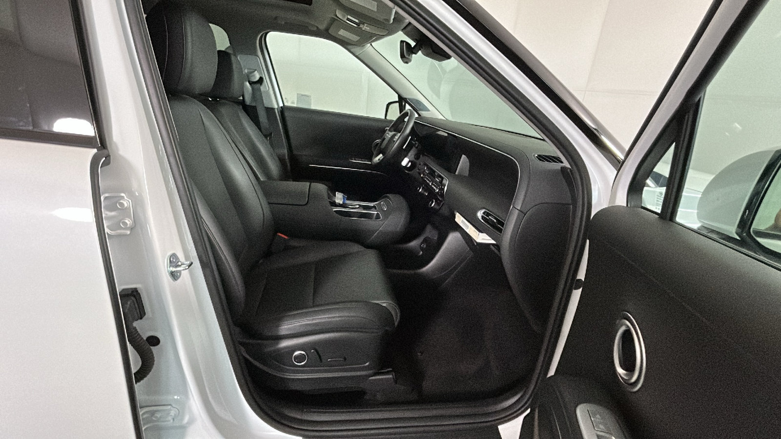 Used 2026 Hyundai Palisade Limited FWD image 36