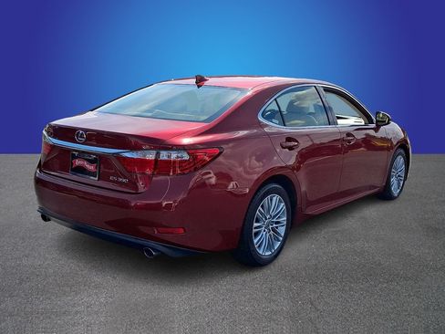 Used 2015 Lexus ES 350 w/ Luxury Package FWD image 4