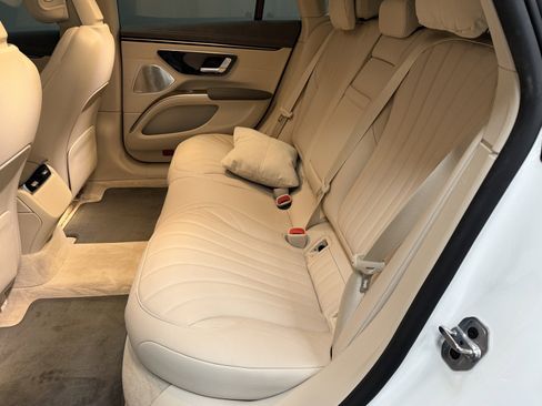 Used 2023 Mercedes-Benz EQS 450+ Sedan image 40