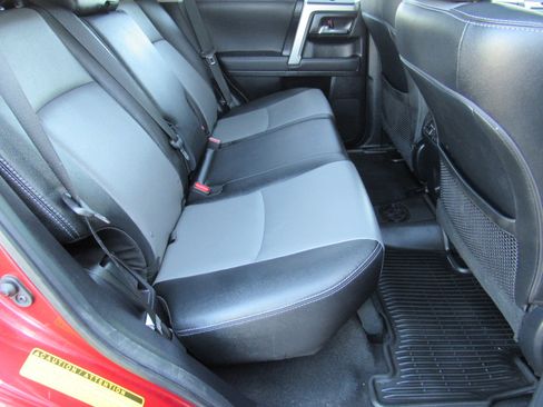 Used 2021 Toyota 4Runner SR5 Premium w/ Moonroof Package AWD/4WD image 36