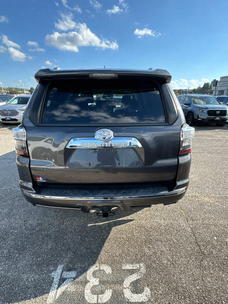 Used 2023 Toyota 4Runner Limited AWD/4WD image 21