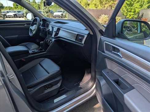 Used 2023 Volkswagen Atlas SEL AWD/4WD image 11