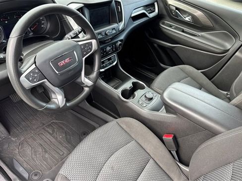 Used 2023 GMC Terrain SLE w/ Driver Convenience Package image 10