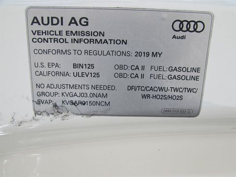 Used 2019 Audi Q8 Premium AWD/4WD image 32