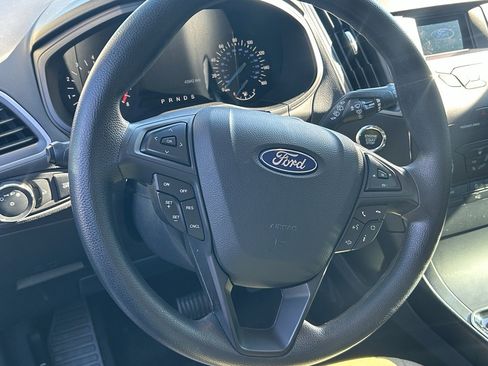 Used 2019 Ford Edge SE image 20