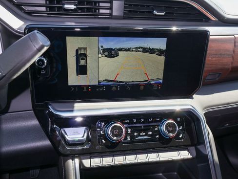 New 2026 GMC Sierra 3500 Denali Ultimate AWD/4WD image 17