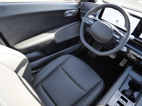 Certified 2023 Hyundai Ioniq 6 Limited image 9