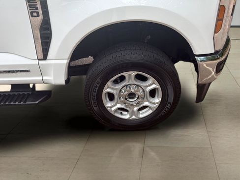 Used 2026 Ford F250 XLT AWD/4WD image 16