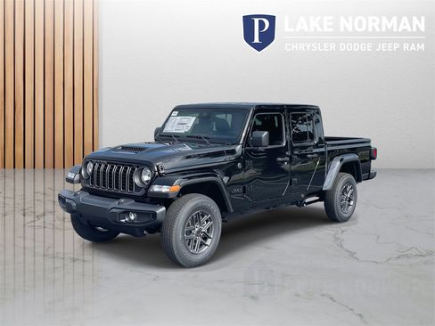 New 2025 Jeep Gladiator Sport image 4