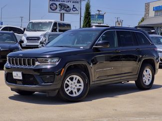 Used 2023 Jeep Grand Cherokee Laredo RWD video 1
