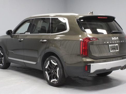 Used 2024 Kia Telluride S w/ S Sunroof Package AWD/4WD image 11