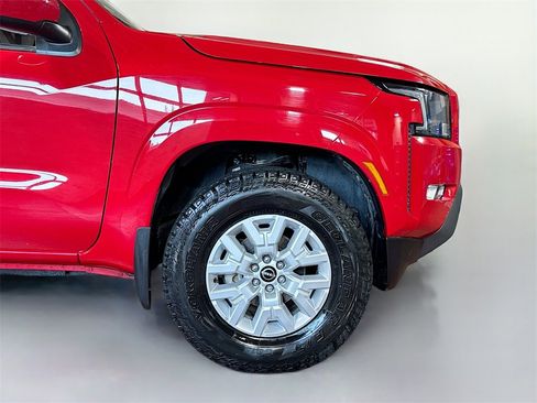 Used 2022 Nissan Frontier SV image 11