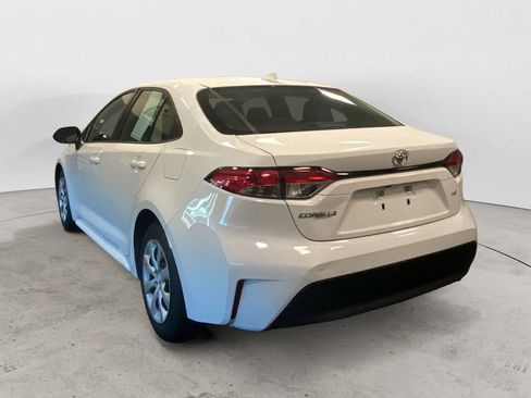 Used 2023 Toyota Corolla LE image 3