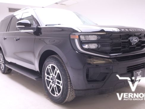 New 2025 Ford Expedition Max Active image 7