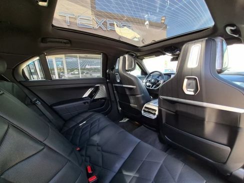 Used 2025 BMW 740i RWD image 18