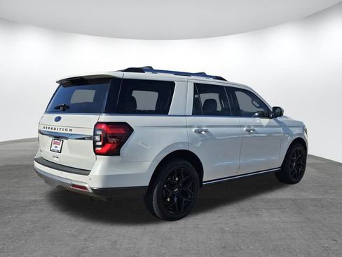 Certified 2022 Ford Expedition Limited image 4