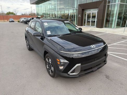 Used 2024 Hyundai Kona SEL image 6