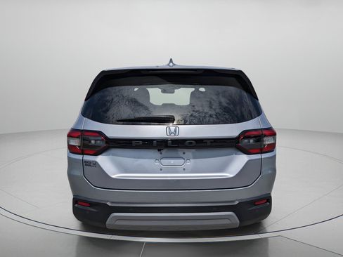Used 2024 Honda Pilot EX-L image 11