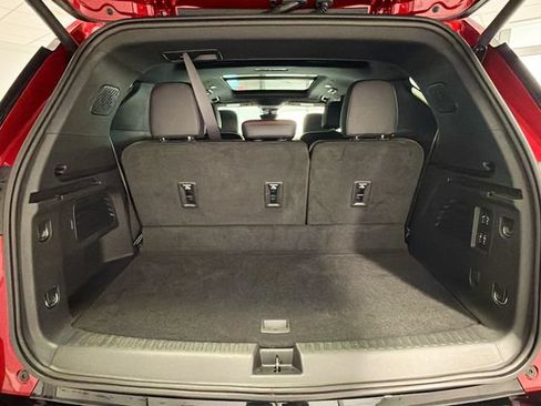 Used 2025 Chevrolet Traverse RS AWD/4WD image 23