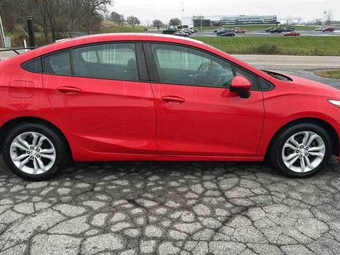 Used 2019 Chevrolet Cruze LS w/ LS Convenience Package image 1