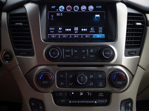 Used 2017 GMC Yukon XL Denali w/ Open Road Package AWD/4WD image 3