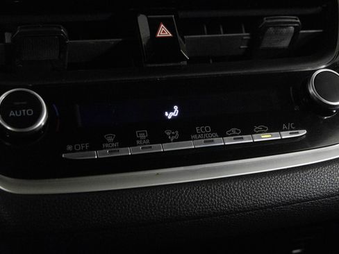 Used 2023 Toyota Corolla LE image 21