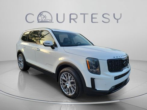 Used 2021 Kia Telluride SX w/ Nightfall Edition Package AWD/4WD image 5