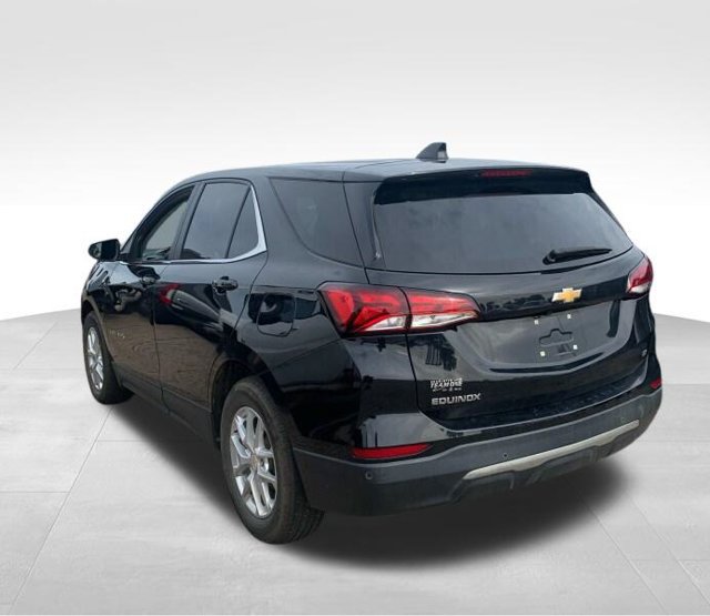 Used 2023 Chevrolet Equinox LT FWD image 3
