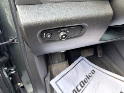 Used 2023 Chevrolet Traverse LT w/ LPO, Floor Liner Package image 19