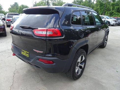 Used 2015 Jeep Cherokee Trailhawk AWD/4WD image 6