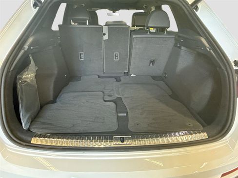 Certified 2025 Audi Q3 2.0T Premium w/ Convenience Package image 27