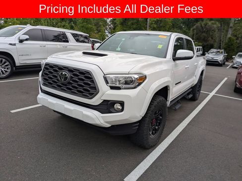 Used 2022 Toyota Tacoma TRD Sport w/ Technology Package AWD/4WD image 4
