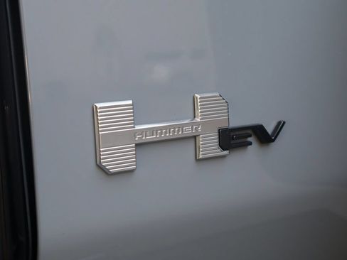 Used 2025 GMC Hummer EV 3X AWD/4WD image 37