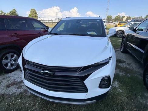 Used 2021 Chevrolet Blazer LT FWD image 2