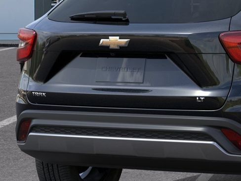 New 2026 Chevrolet Trax LT FWD image 14