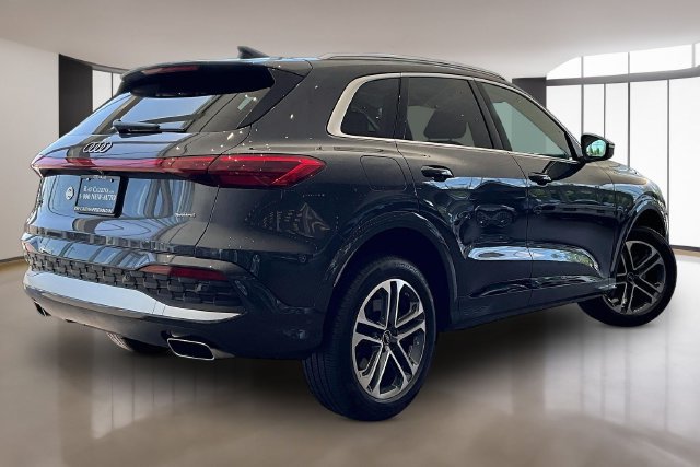 Used 2025 Audi Q5 Premium w/ Convenience Package AWD/4WD image 5