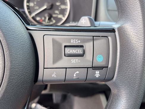Certified 2023 Nissan Rogue SV FWD image 31