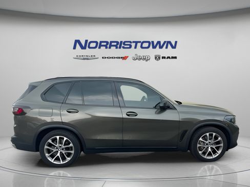 Used 2022 BMW X5 xDrive40i w/ Executive Package AWD/4WD image 6