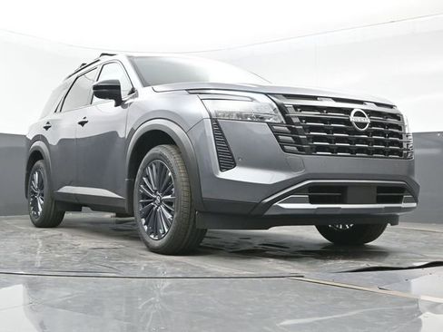 New 2026 Nissan Pathfinder SL w/ SL Premium Package image 25