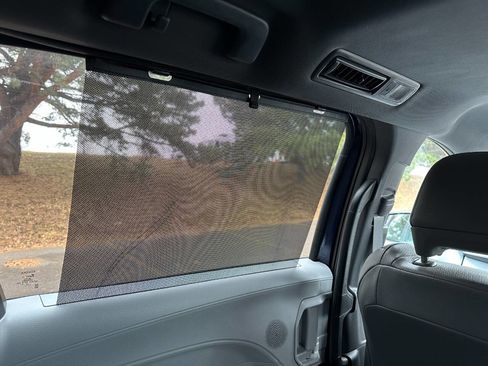 Used 2025 Toyota Sienna XLE image 24