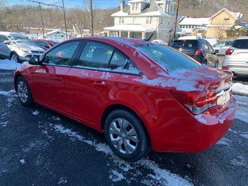 Used 2014 Chevrolet Cruze LS image 3