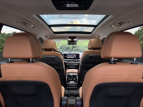 Used 2024 BMW X7 xDrive40i w/ Premium Package AWD/4WD image 15